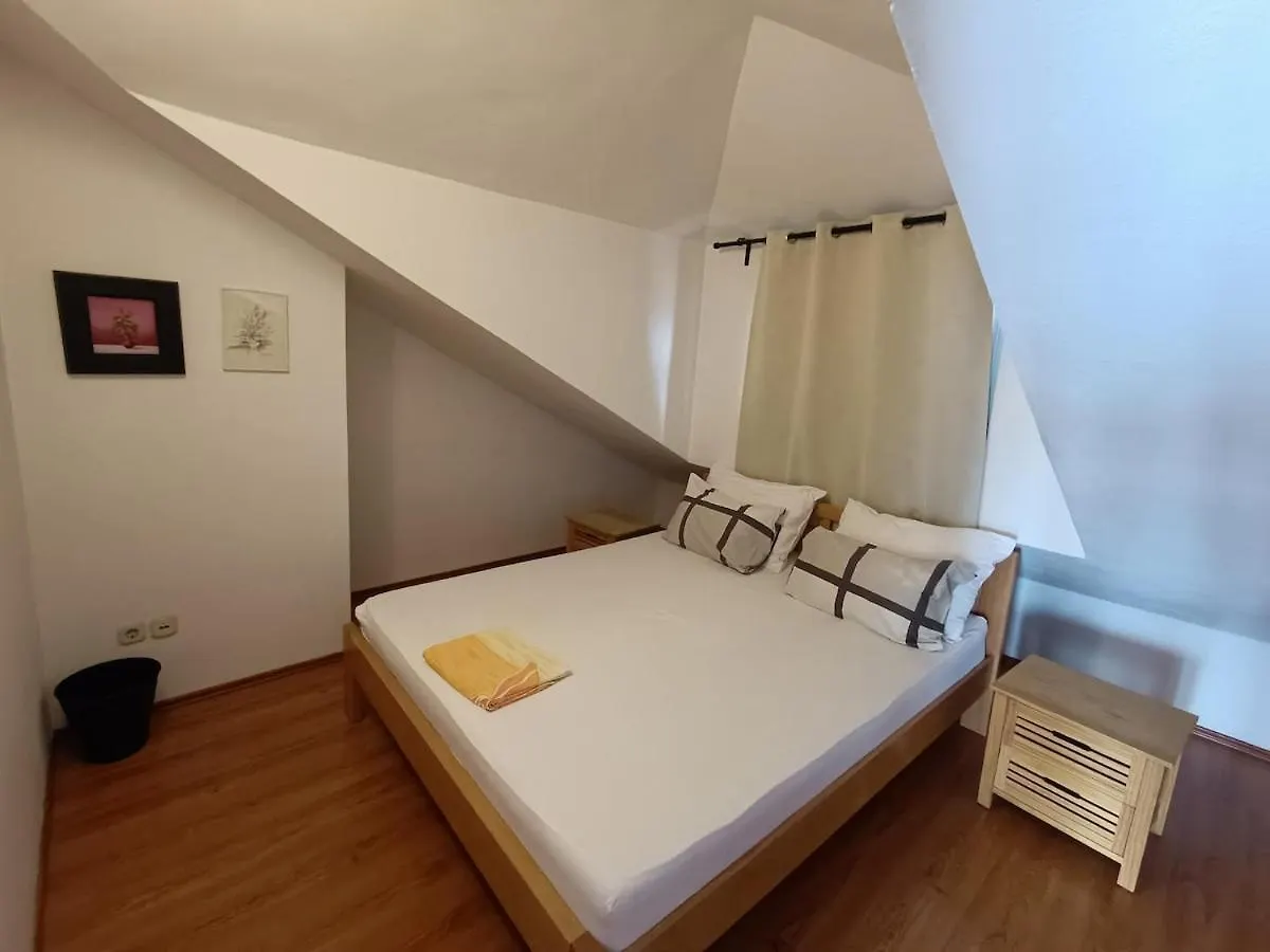 Sea View Apartment With Swimming Pool Near Beach