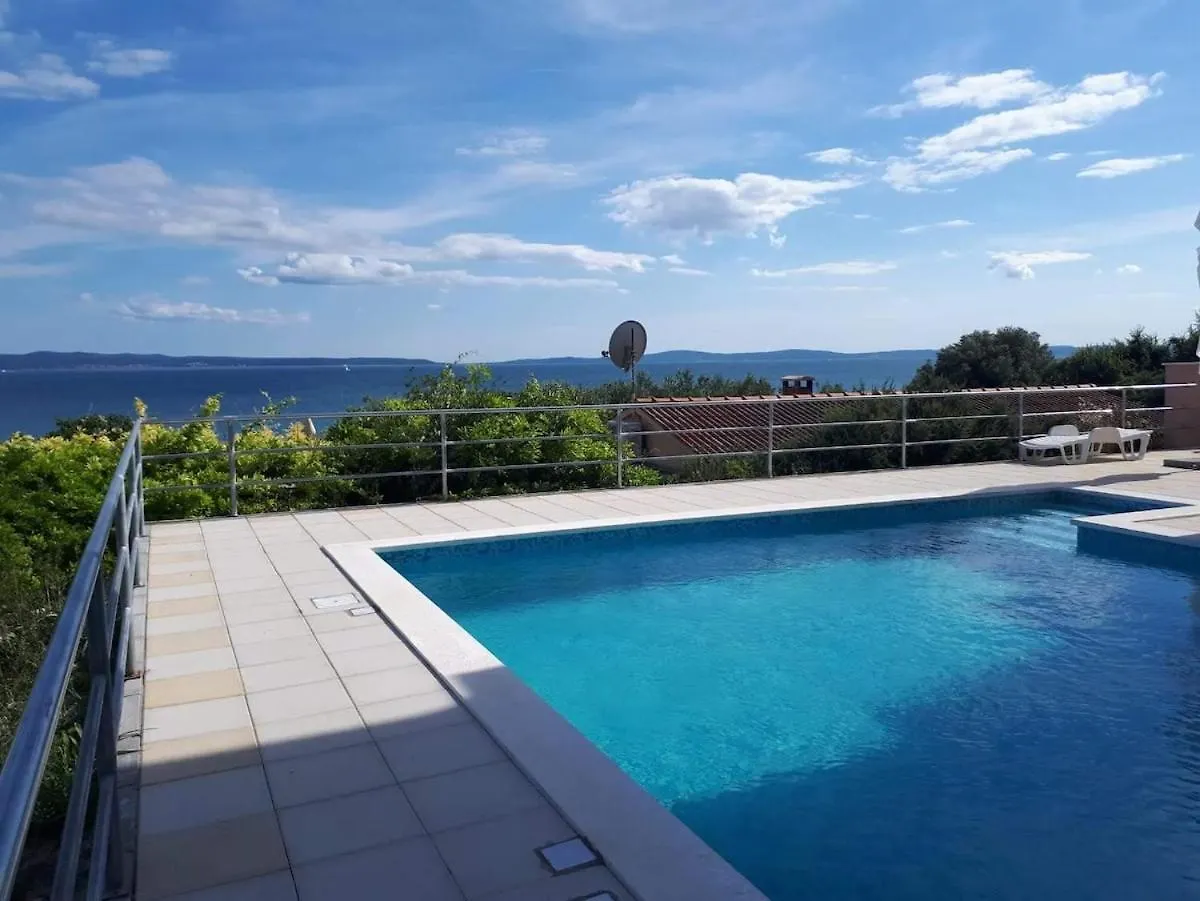 Sea View Apartment With Swimming Pool Near Beach Split Chorvatsko